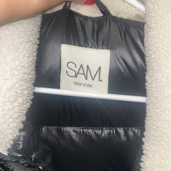 SAM. New York Patent Leather Puffer - Picture 2 of 5